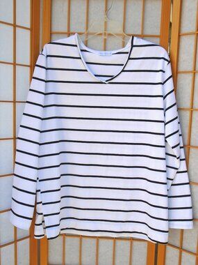 Surfline Jersey Tunic Swimming White V-neck top *EUC
